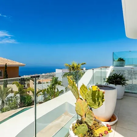 Villa With Panoramic Ocean Views In Torviscas Alto *